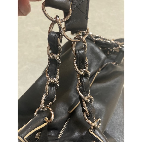 SALE!!! ๐๐๐Chanel Hobo large CC stitched with pouch Bag - Picture 13 of 16